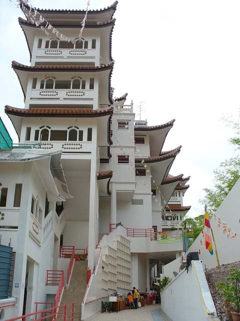 Poh Ern Shih Temple