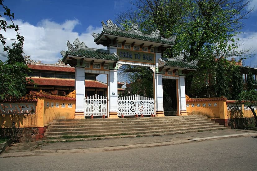 Từ Đàm Temple
