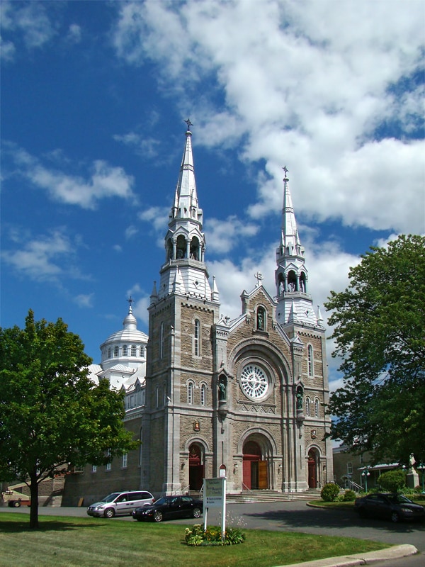 St Anne of Varennes Basilica