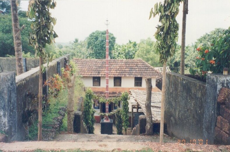 Nellitheertha Cave Temple